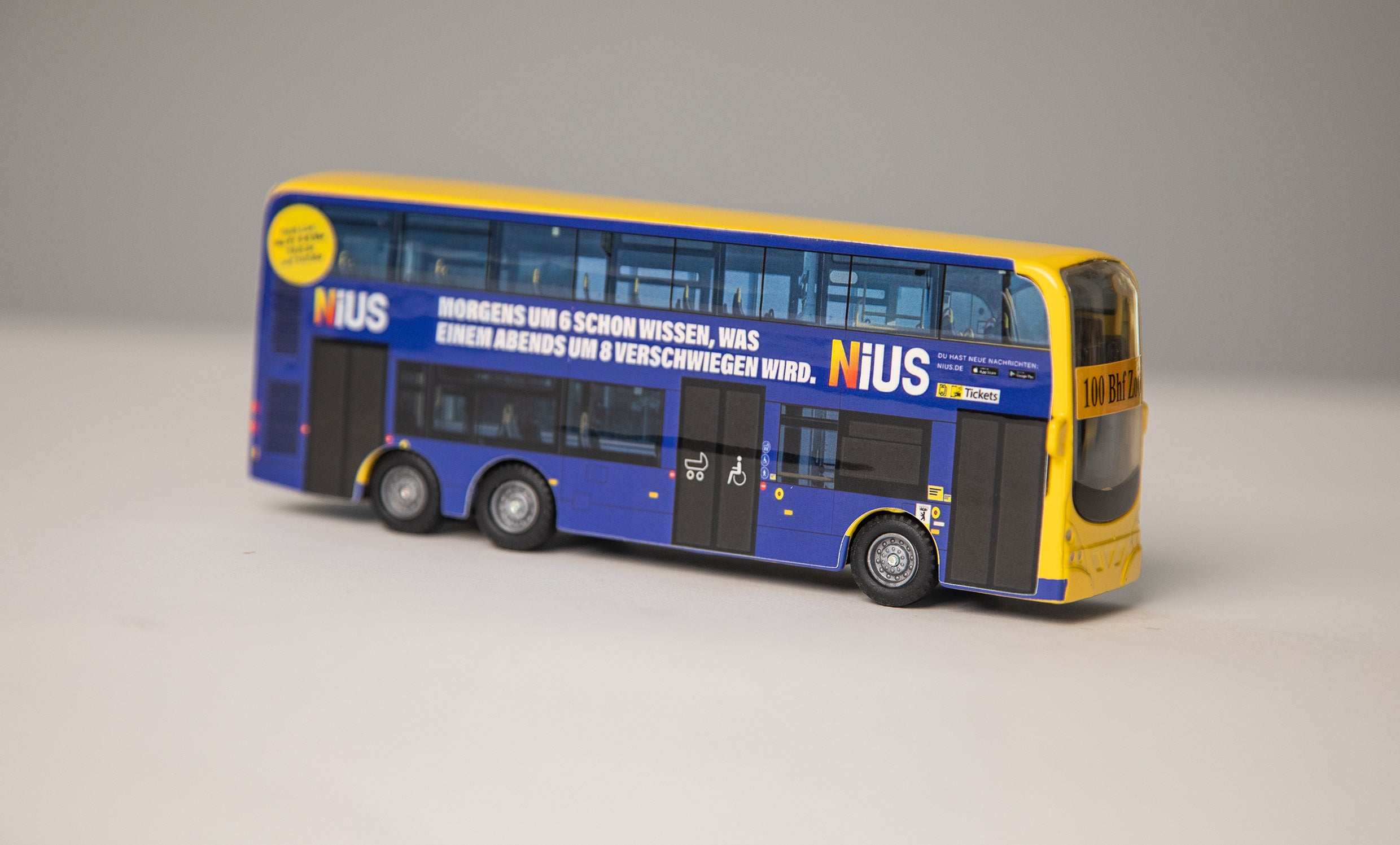 Der Berliner NIUS Kampagnenbus